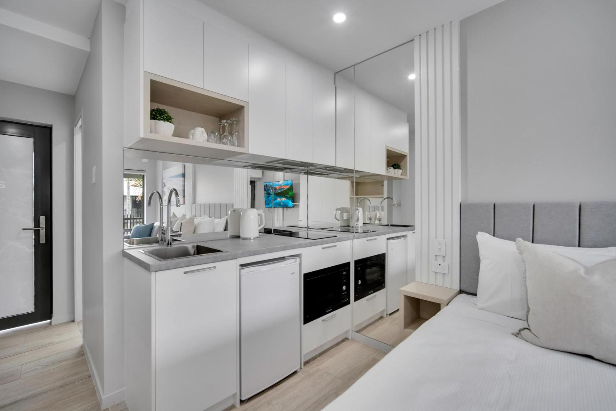 Belmoral Corporate Suites (Adults Only) Townsville Exterior foto
